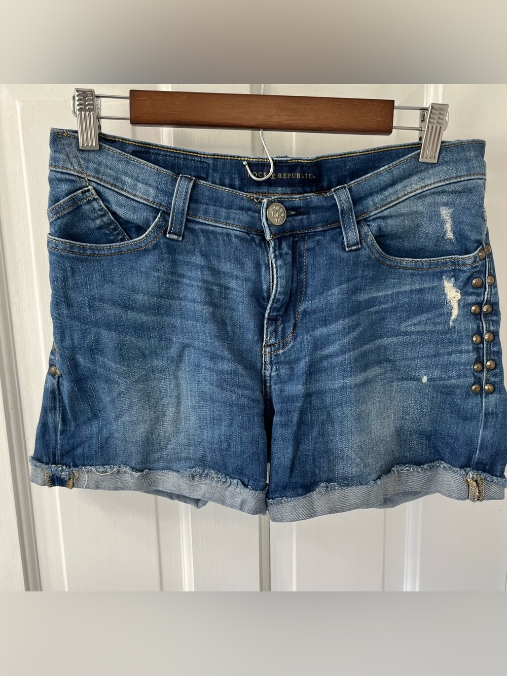 Rock & Republic Bumpershoot Distressed Studded Cuffed Denim Shorts. Size 6